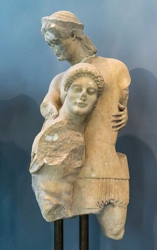 Theseus Antiope Archmus Eretria source by https://en.wikipedia.org/wiki/Archaeological_Museum_of_Eretria